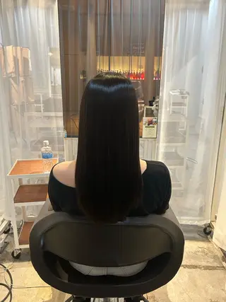 ロング 大嘉田 麻凜のヘアスタイル