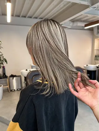 ミディアム カラー ハイトーン×似合わせ 🌱中川慎之介のヘアスタイル