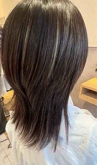 ミディアム 淺井 さくらのヘアスタイル