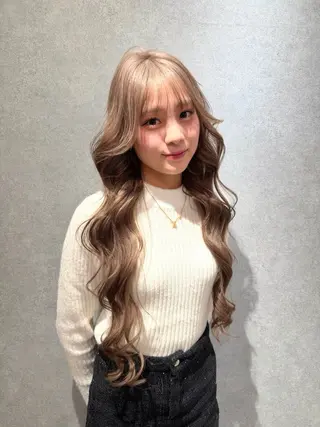 ロング カラー ハイトーン/ウルフ/ レイヤー/Asukaのヘアスタイル
