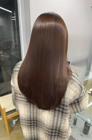 ロング maina/透明感 ベージュ/ブラウンのヘアスタイル