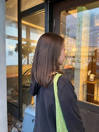 カラー yuto /ブリーチ /艶カラー/縮毛矯正のヘアスタイル