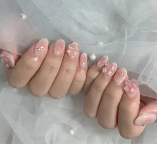 ネイル LAVISH nanamiのネイルデザイン