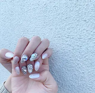 ネイル 佐藤 穂乃香のネイルデザイン