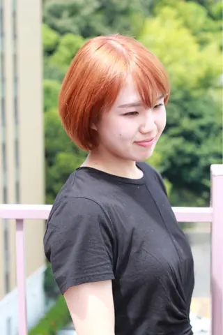 ショート カラー Viage （ビアージュ）のヘアスタイル