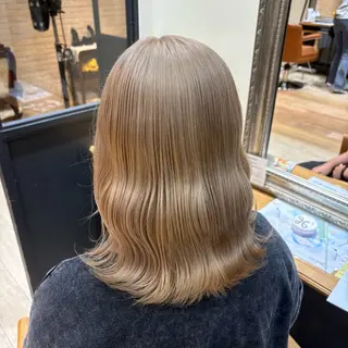 カラー しおり🍬 KOKORO🤍のヘアスタイル