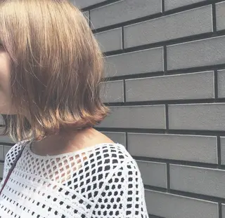 ショート カラー ブリーチ、パーマ 西部笑のヘアスタイル