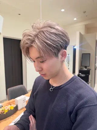 メンズ i.GINZA所属・ハイトーン/透明感 カラー/レイヤーのヘアスタイル