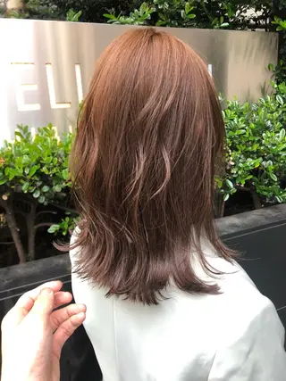 ミディアム ボブ/縮毛矯正/ レイヤー/塚田のヘアスタイル