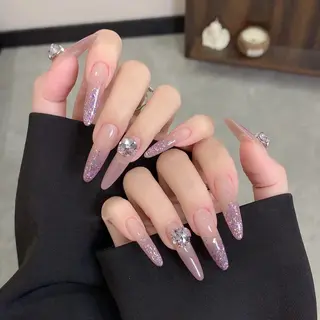 ネイル Hana  NAIL所属・新宿YISInail スカルプ専門店のネイルデザイン