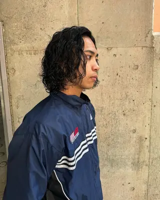 ショート パーマ メンズ スキンフェード/パー マ/須田陸斗のヘアスタイル