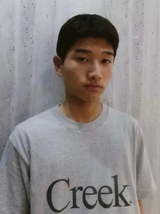 ショート 海/ミディアムレ イヤー/メンズカットのヘアスタイル