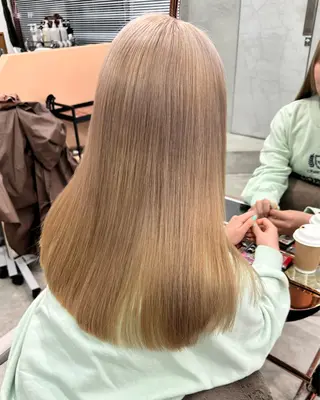 ロング カラー nalu.所属・前山 七海のヘアスタイル