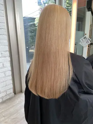 ロング カラー ブリーチ/髪質改善/ ハイトーン/暖色のヘアスタイル