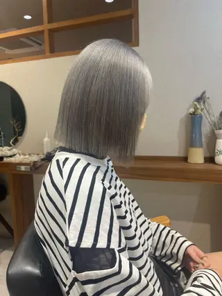 ショート カラー 店長　MANAMI ／ブリーチ／骨格ボブのヘアスタイル