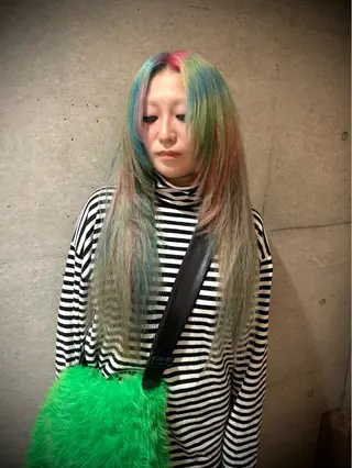 ロング カラー デザインカラー⭐︎★ 🐆hyo🐆のヘアスタイル