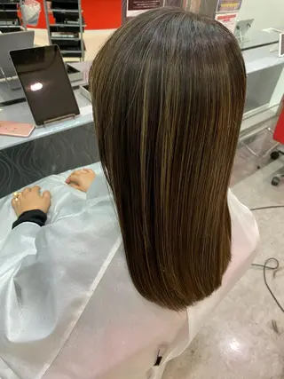 ロング カラー hair make huit8所属・ハイライト&ブリーチ 💇🏼‍♀MAHOのヘアスタイル