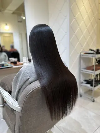 ロング パーマ 小島嵩人 縮毛矯正 髪質改善のヘアスタイル