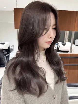 ロング 艶髪ハイトーン 💎凜💎のヘアスタイル