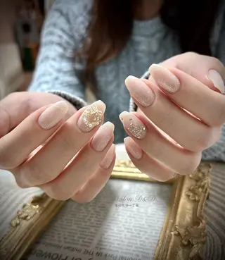 ネイル ネイルサロンD&D所属・劉 丹丹のネイルデザイン