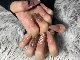 ロング ネイル ✴︎ Delightのネイルデザイン