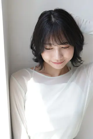 ミディアム カラー Chere by azuri所属・Chere by azuriのヘアスタイル
