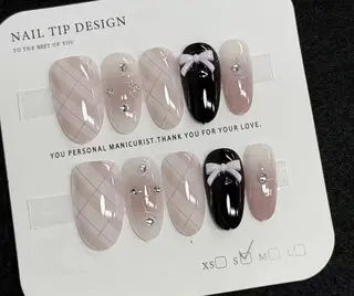 ネイル メイ 💅のネイルデザイン