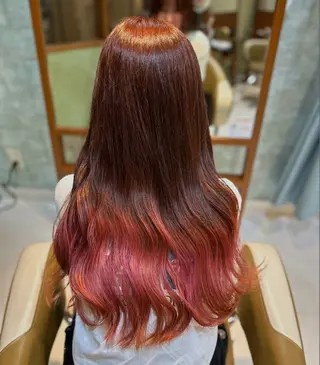 ロング ハイトーン/デザイン KURUMIのヘアスタイル