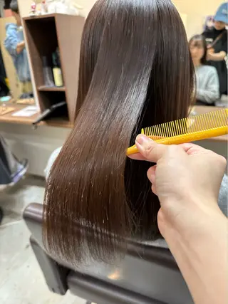 セミロング 縮毛矯正+モテカラー 🎀✨MIHOのヘアスタイル