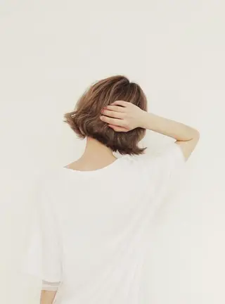 ミディアム カラー パーマ ニシオカ タクヤのヘアスタイル