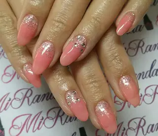 ネイル MiRanda Nail所属・MiRanda 保坂 舞のネイルデザイン