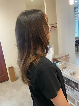 ロング no4ナチュラル戸祭所属・山越 美裕樹のヘアスタイル