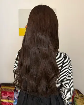 ロング カラー hair & fashion shiomi H 【ヘアー アンド ファッション シオミエイチ】所属・堀尾 愛莉のヘアスタイル