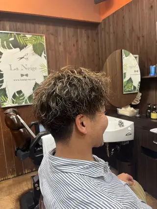 ショート パーマ ヘアアレンジ メンズ La Neige所属・【メンズ専門 モデル募集中】のヘアスタイル