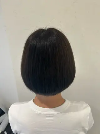 ショート カラー 堀 日次のヘアスタイル