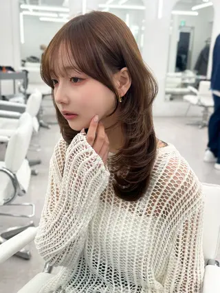 ロング カラー 透明感カラー✨🩵 韓国ヘアkanatoのヘアスタイル