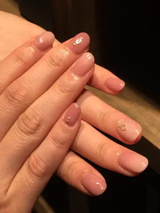 ネイル juedi nail(木曜日のネイル)所属・juedi nail 〜木曜日のネイル〜のネイルデザイン