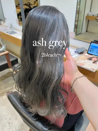 セミロング カラー Kana 🍋 ハイトーン【高円寺】のヘアスタイル