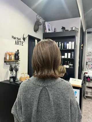 ミディアム 友滝 真菜美のヘアスタイル