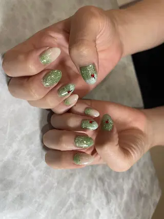 ネイル F Aishaのネイルデザイン