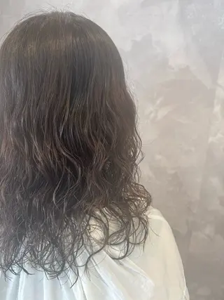 セミロング パーマ ヒヨシ ルナのヘアスタイル