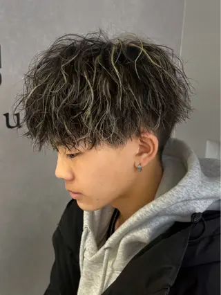 カラー パーマ メンズ suiw所属・濱口 健慎のヘアスタイル