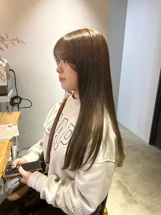 カラー ROCCOeast Rukaのヘアスタイル