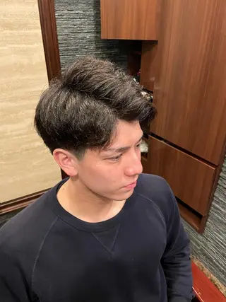 ミディアム メンズ ヒロ銀座　　　御茶ノ水所属・北本 龍磨のヘアスタイル