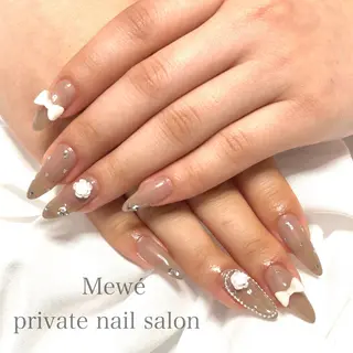 ネイル Mewé ayakaのネイルデザイン