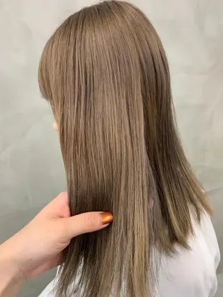 カラー pole/apartment所属・💓パーマ，💗 レイヤーカットのヘアスタイル