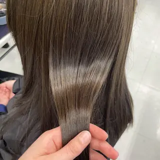 カラー 🍀FERIAあべの あらいことみ🍀のヘアスタイル