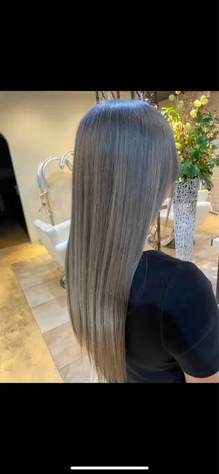 ロング カラー ヘアアレンジ 艶髪ハイトーン 💎yuuki💎のヘアスタイル