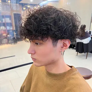 ショート パーマ メンズ メンズカット曲がる 縮毛矯正佐々木タクマのヘアスタイル