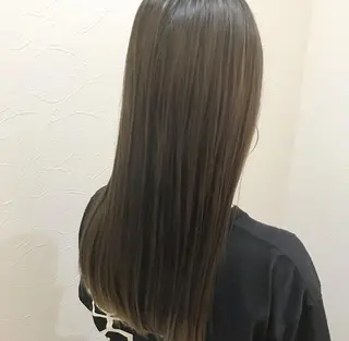 ロング カラー eins.hair所属・過去一の柔髪ヘア 🌿einshairのヘアスタイル